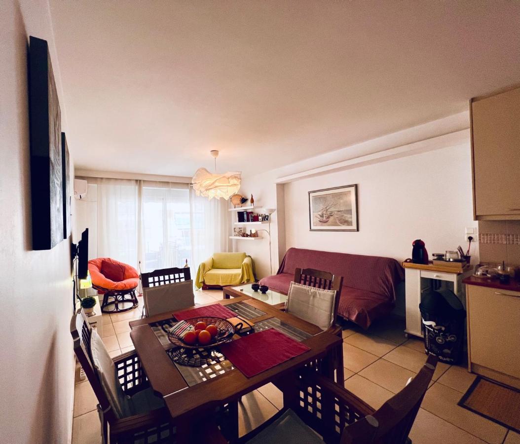 Elenis Athens Apartment Exterior photo